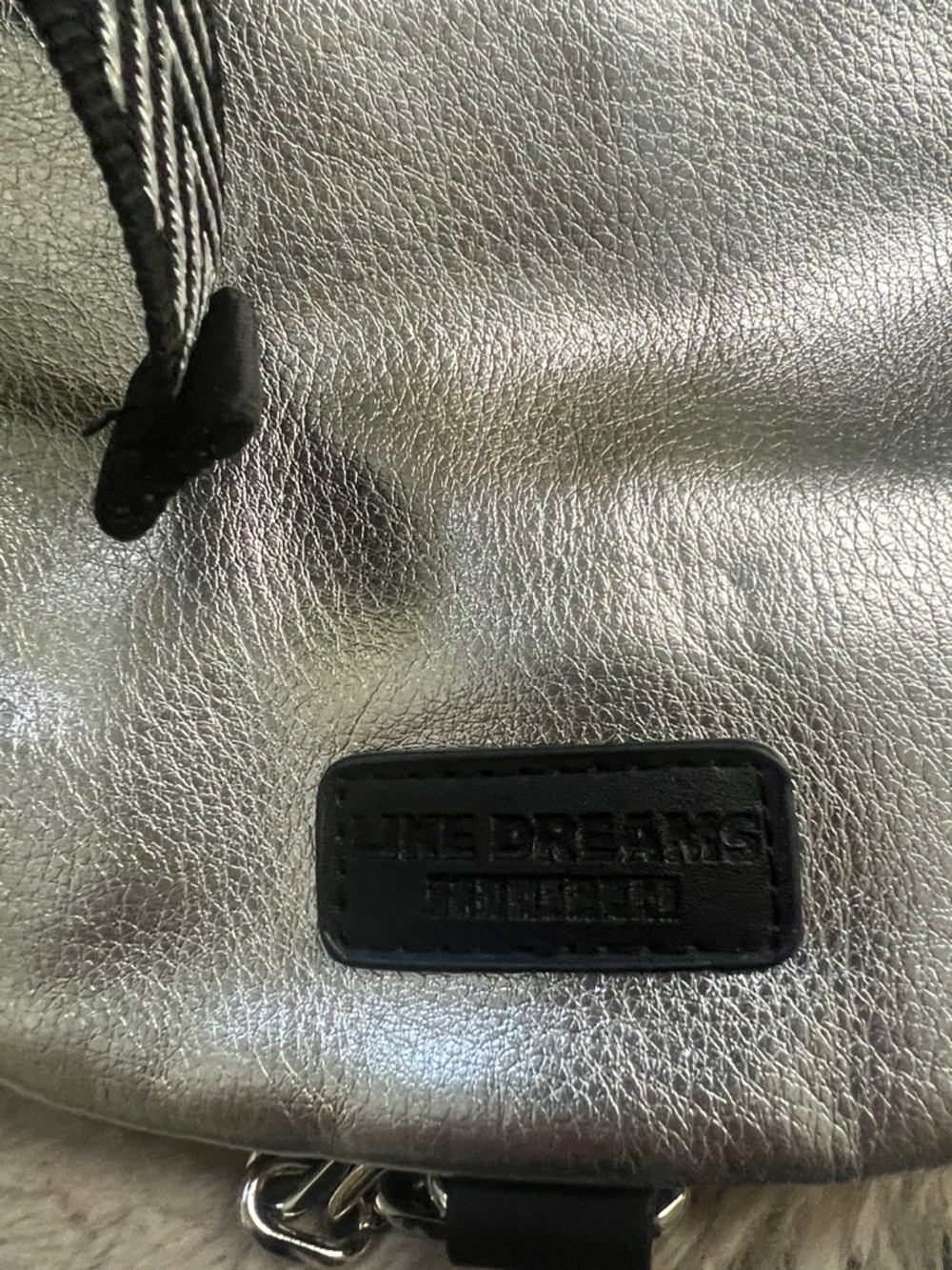 Metallic Silver Crossbody Belt Bag with Chain Accent - Picture 5 of 8